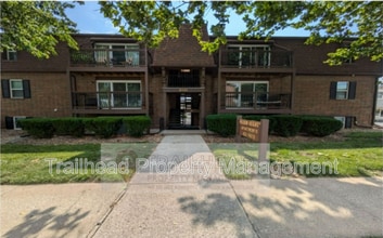 Building Photo - 5801 Woodson Dr