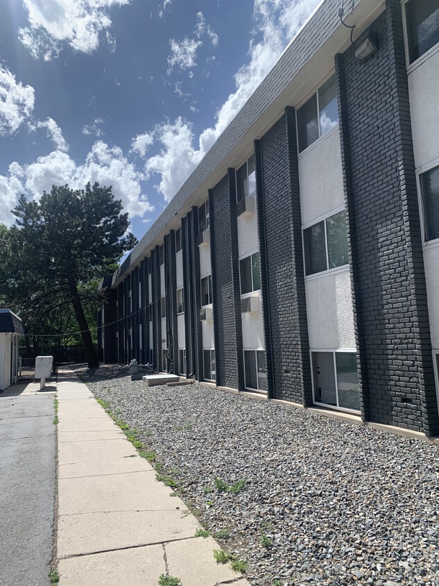 Tiburon 1330 Potter Dr Colorado Springs, CO Apartments for Rent in