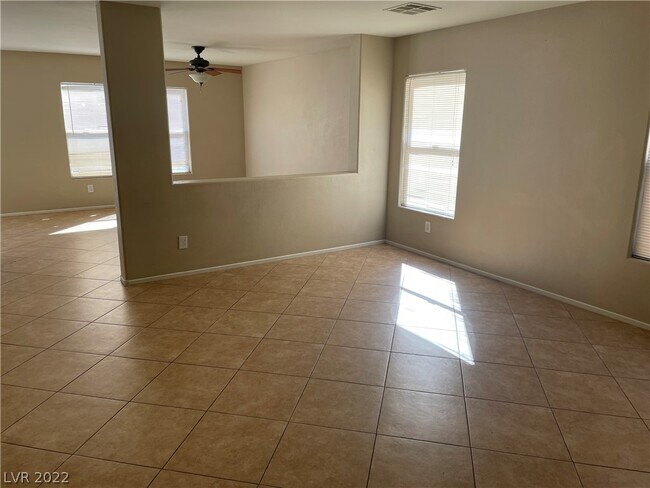 Foto del edificio - 6323 W Haleh Ave