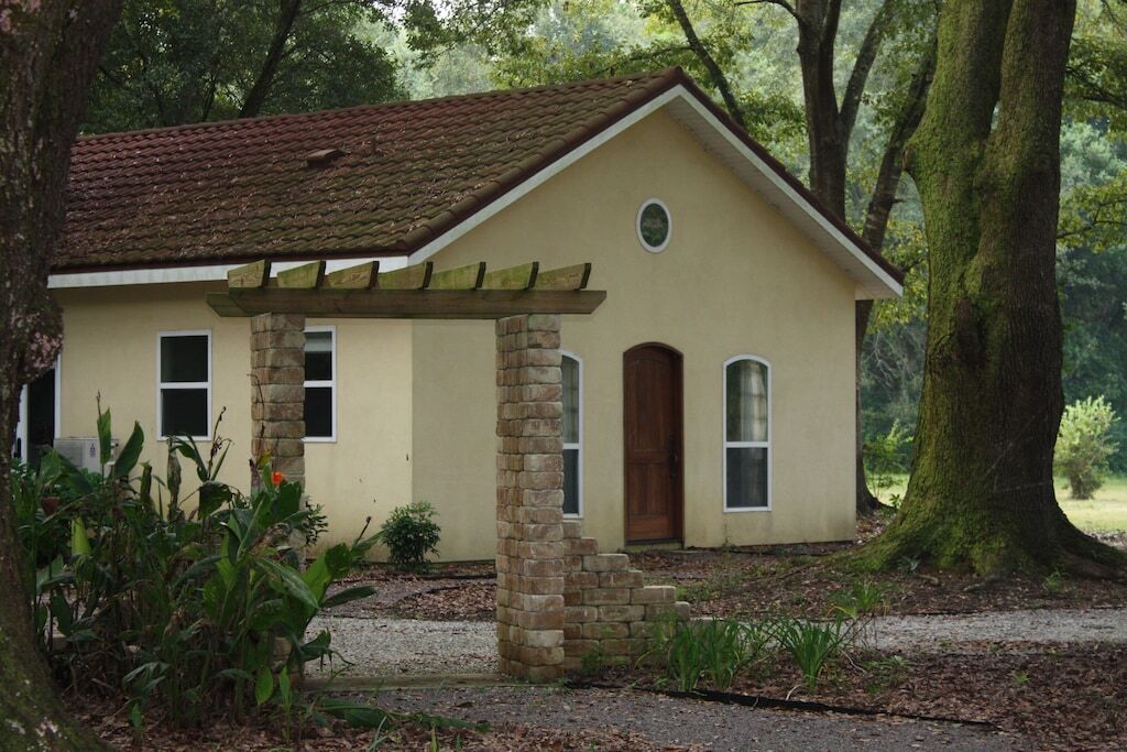 Primary Photo - 10291 Gayfer Rd Ext