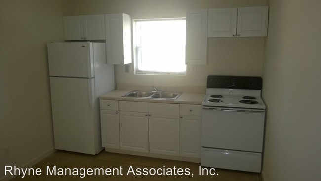 Building Photo - 2809 Avent Ferry Rd