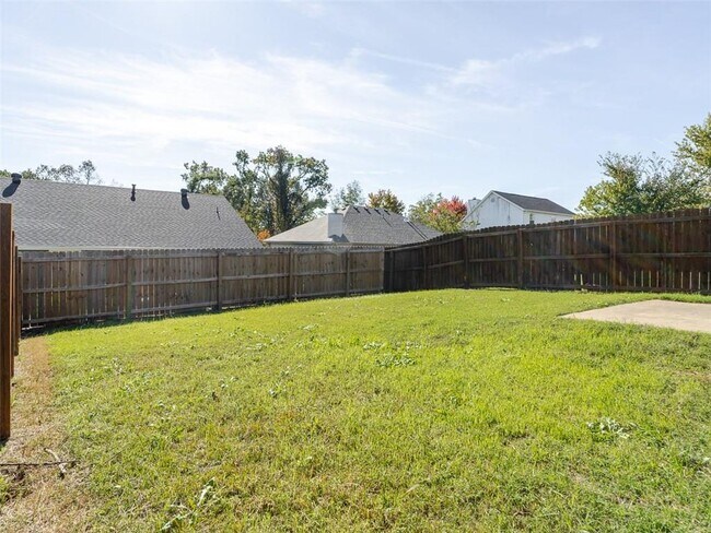 Foto del edificio - 12 Holly Dr