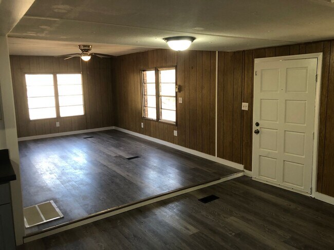 Foto del edificio - Newly remodeled home is located in Lancaster, SC 29720.