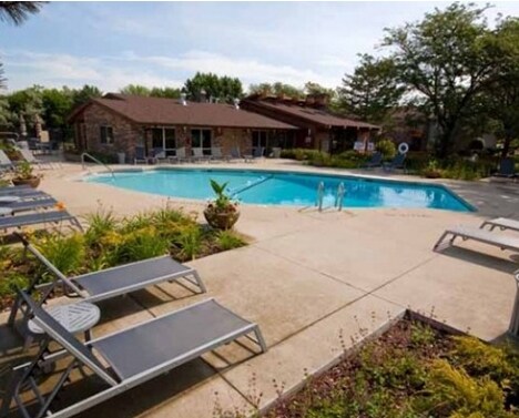 Piscina - Briarbrook