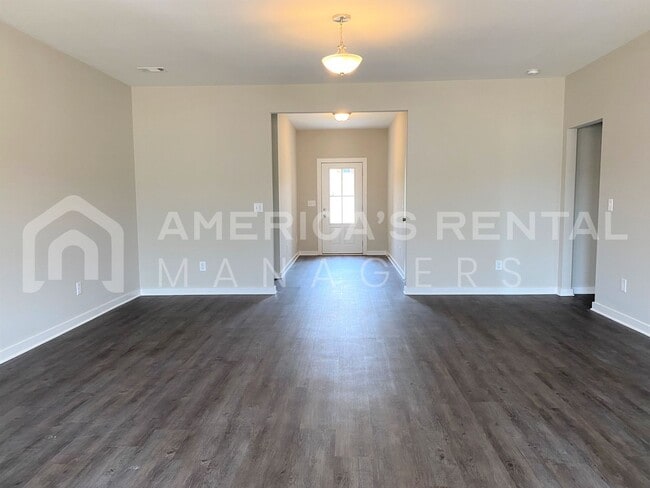 Building Photo - 14395 Chase Dr