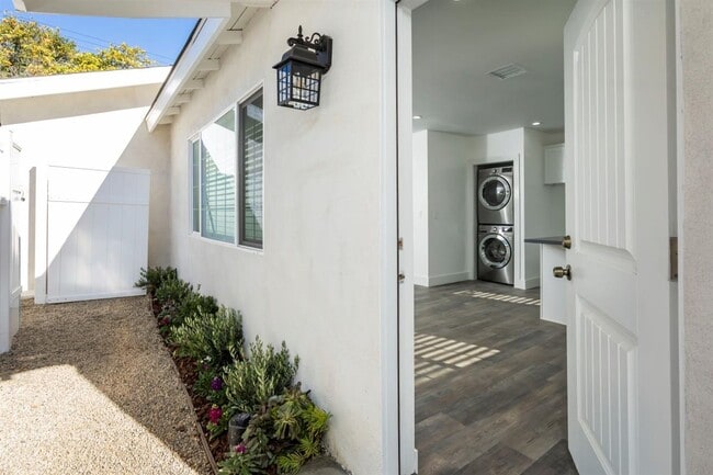front door - 13521 Hamlin St