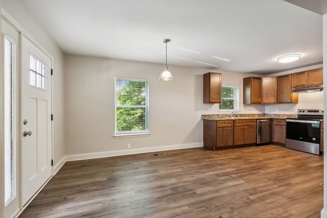 Building Photo - 2084-2086NRoch