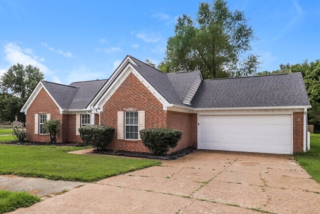 Foto del edificio - 4557 Cottage Hill Cove