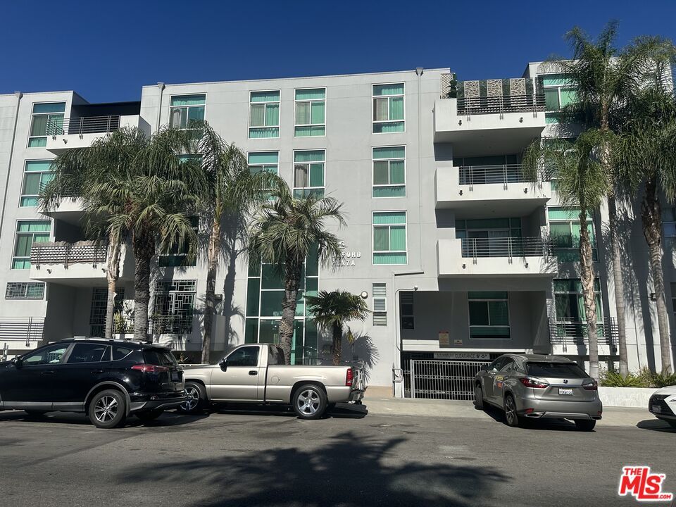 Foto principal - 332 S Oxford Ave