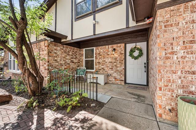 Building Photo - 7333 Meadowbrook Dr