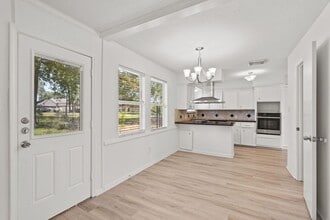 Building Photo - 2102 Silver Moon Trail