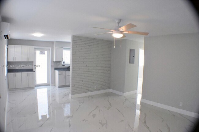 Foto del edificio - 622 NE 6th St