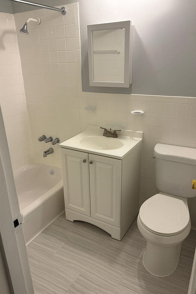 Foto del edificio - Riley Realty