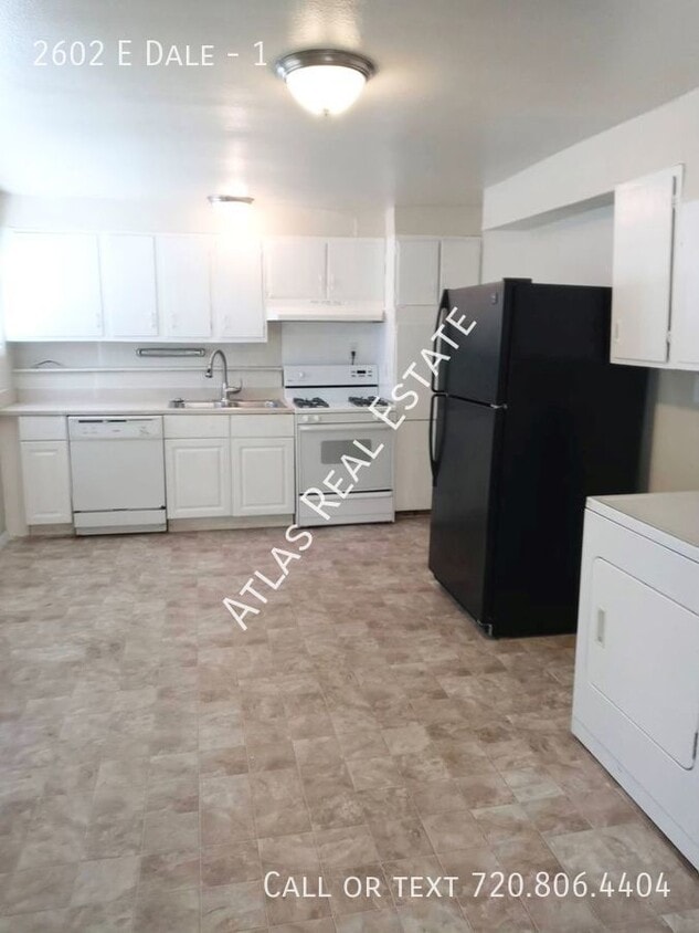 Building Photo - COMING SOON!! Beautiful, newly renovated 3...