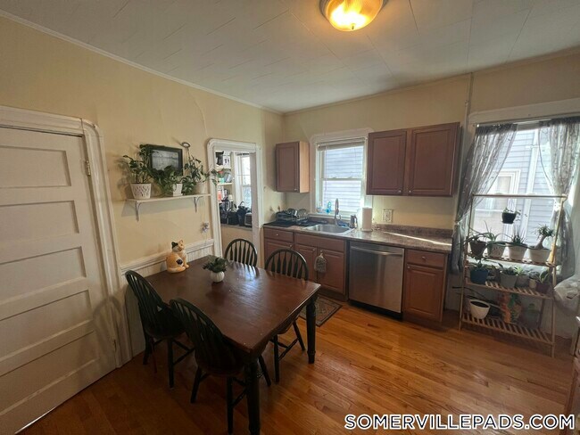 Foto del edificio - 294 Highland Ave