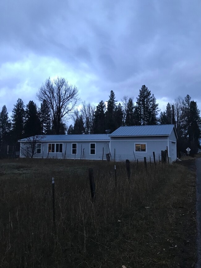 Building Photo - 3599 Cemetery Rd