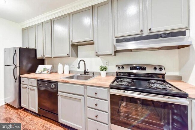 Foto del edificio - 106 7th St SE