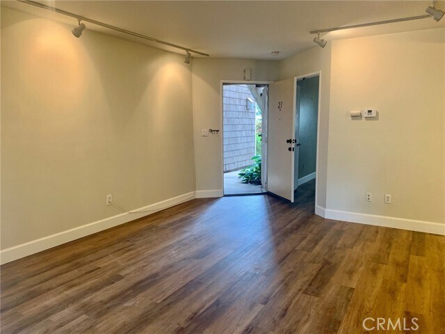Foto del edificio - 12555 Euclid St