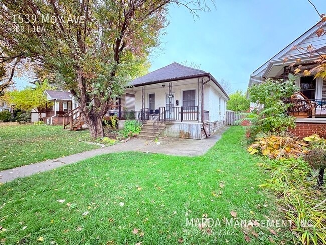 Building Photo - 1539 Moy Ave