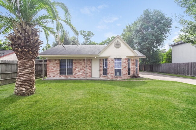Building Photo - 12526 Zavalla St