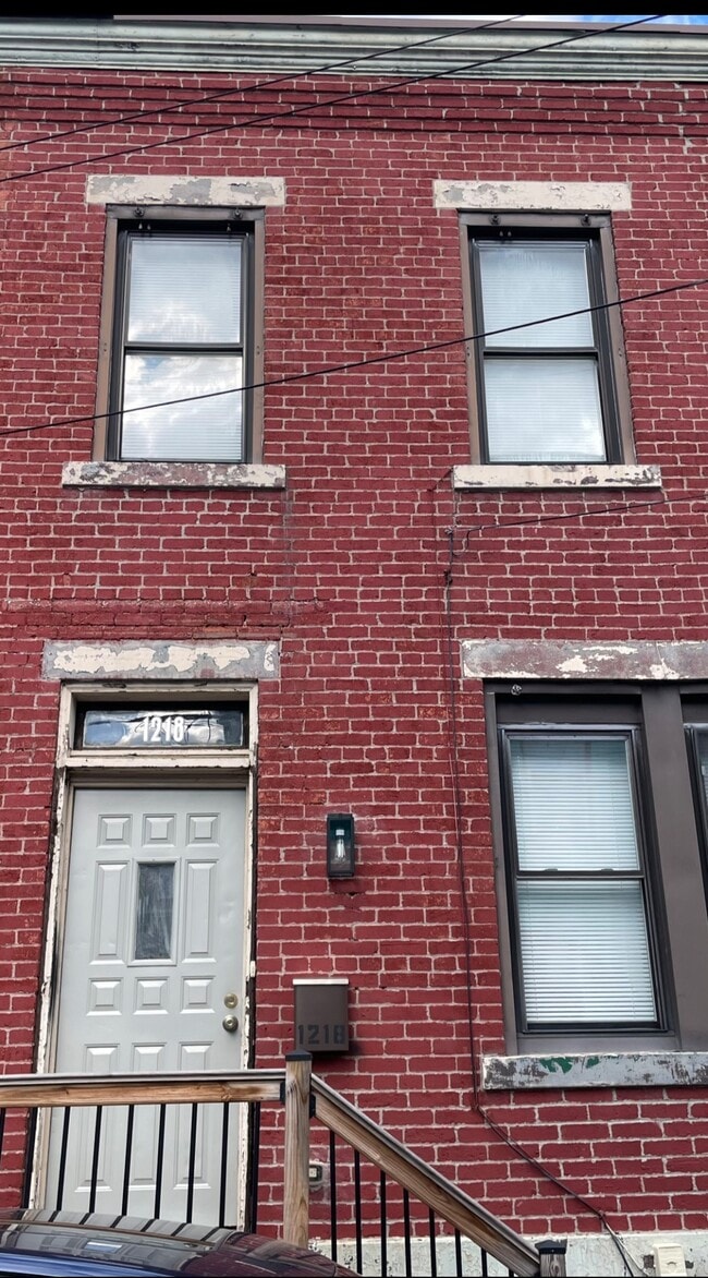 Building Photo - 1218 Veto St