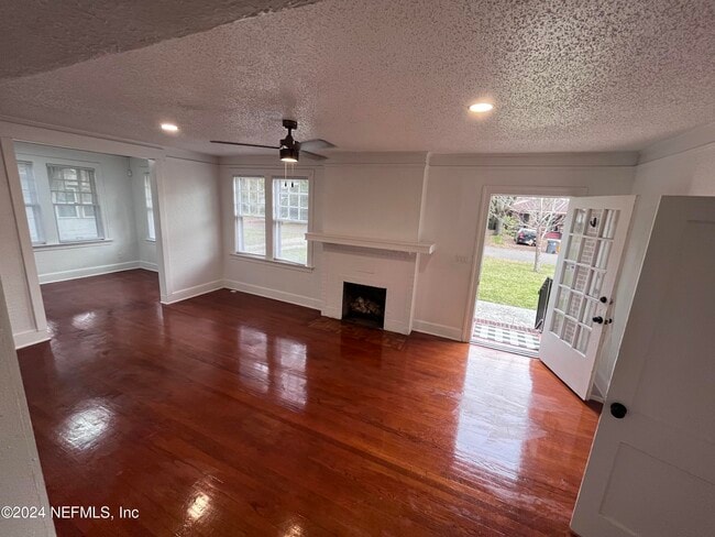 Foto del edificio - 3643 Walsh St