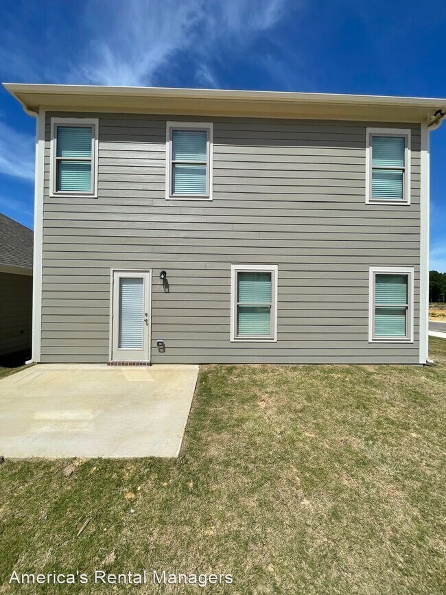 Building Photo - 4 br, 2.5 bath House - 2118 Sullivan Drive