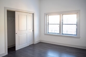 Interior Photo - The Newbern