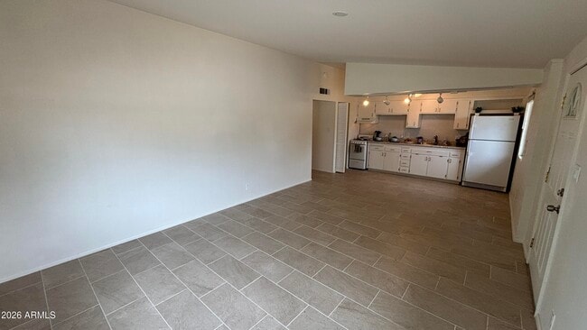 Building Photo - 10606 W Oakmont Dr