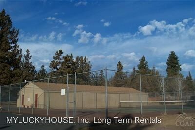 Building Photo - 1700 NE Wells Acres Rd