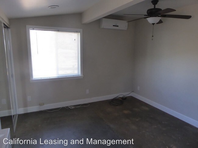 Building Photo - 33515 Agua Dulce Canyon Rd