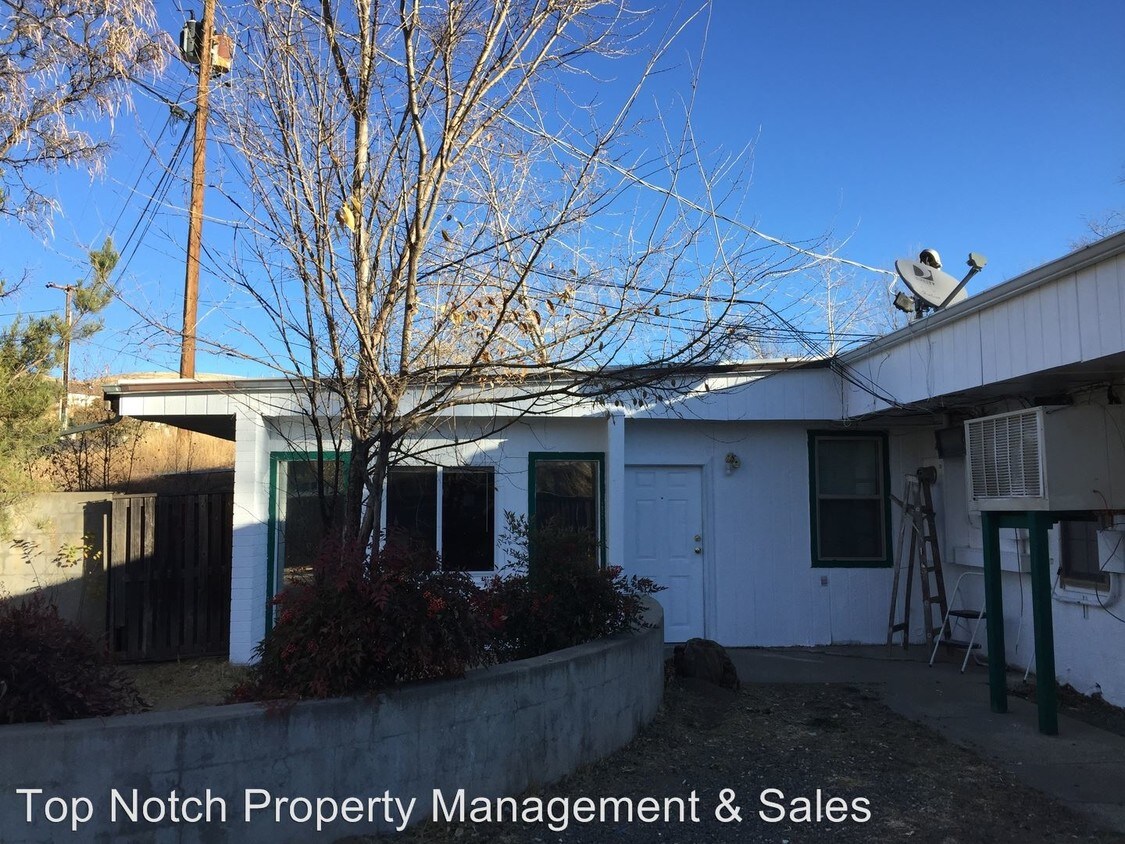 Primary Photo - 5300 E Diamond Dr
