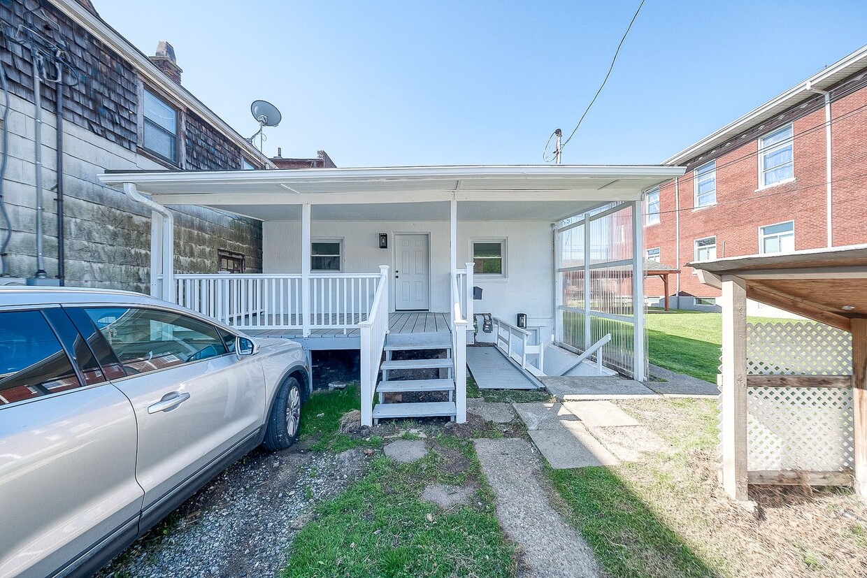 Grand Ave Duplex - Grand Ave Duplex