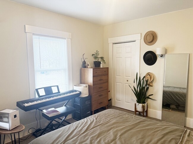 Building Photo - 37 Prospect St Ave