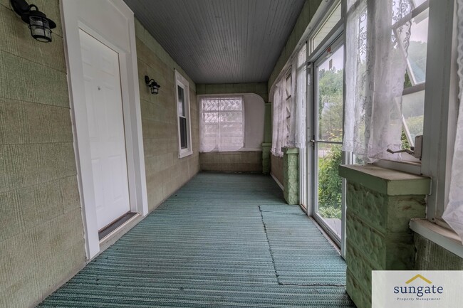 Building Photo - 2007 Casadel Ave