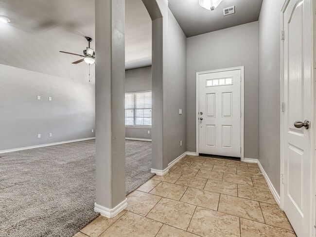 Foto del edificio - 3 Bed 2 Bath - Deer Creek Schools!