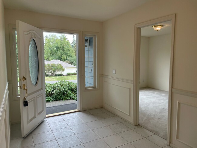 Foto del edificio - Single Level Useless Bay Home with Bonus Room!