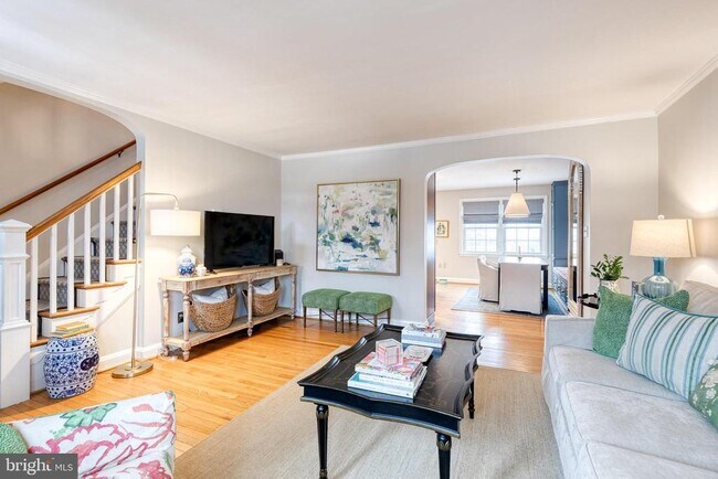 Foto del edificio - 39 Regester Ave