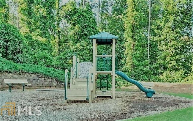 Building Photo - 567 Oakside Pl