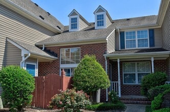 Building Photo - 212 Fireweed Ct