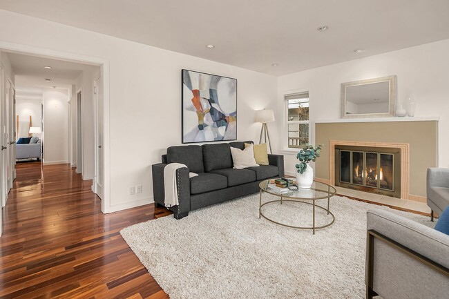 Building Photo - Laurelhurst Home