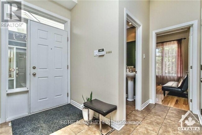Photo du bâtiment - 517 Devonwood Cir