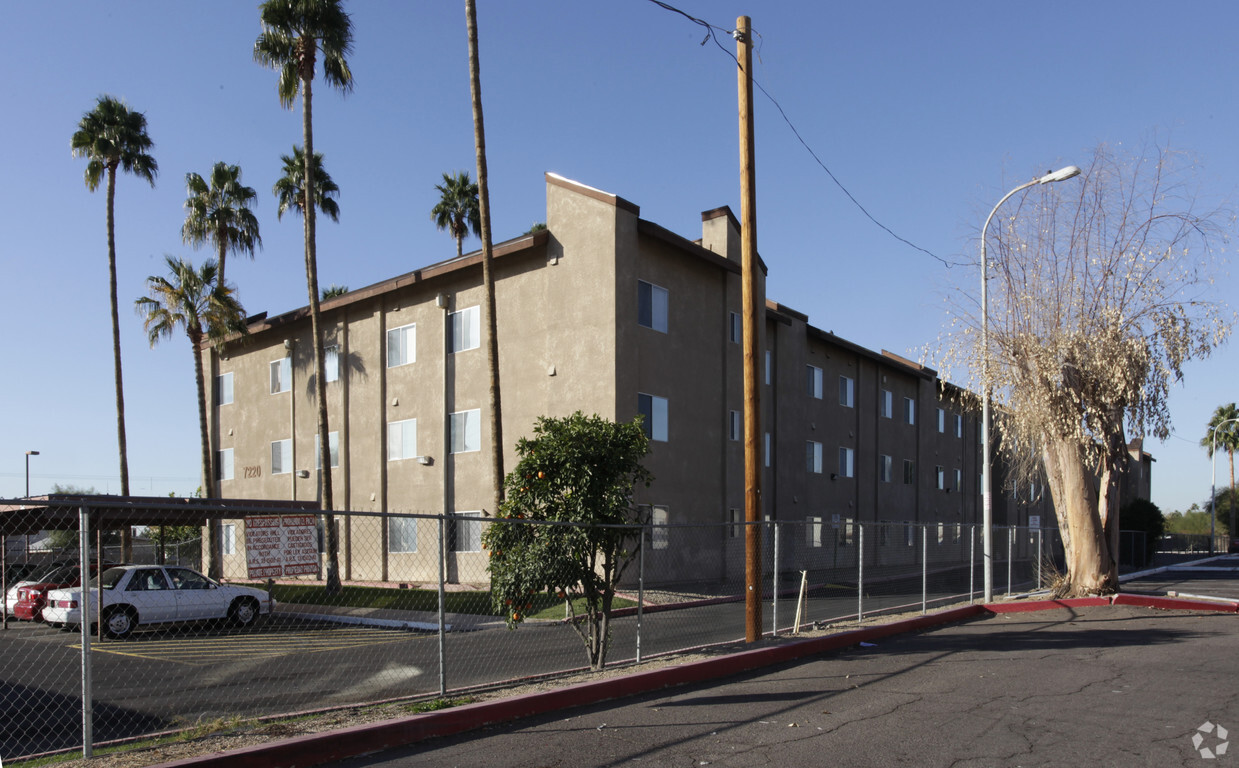 Foto del edificio - Lemon Grove Apartments