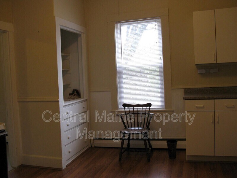 Primary Photo - 164 Maine Ave
