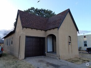 Building Photo - 1512 Sheldon St