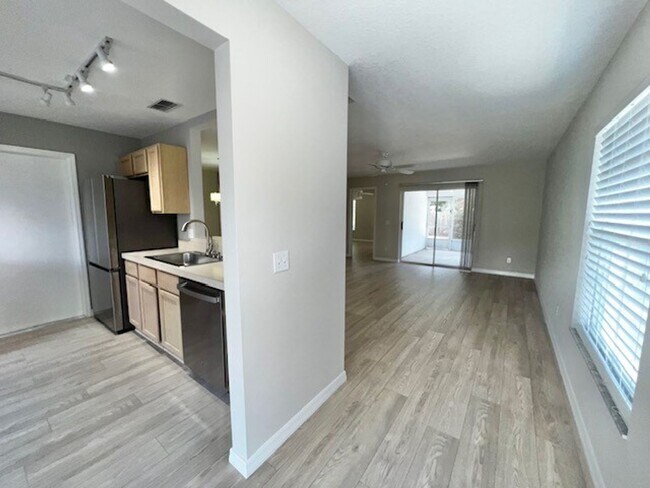 Building Photo - Welcome Home! Updated flooring & fresh interior paint! Move in OCTOBER! Beautiful 3X2 with attach...