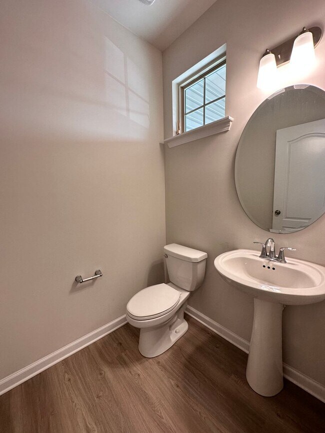 Foto del edificio - Exclusively Offered by Muse Realty Rentals...