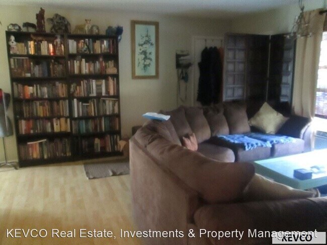 Foto del edificio - 3 br, 1.5 bath House - 832 Gallup Rd