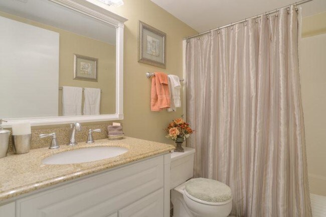 Foto del edificio - 950 Life Drive, Apartment 08