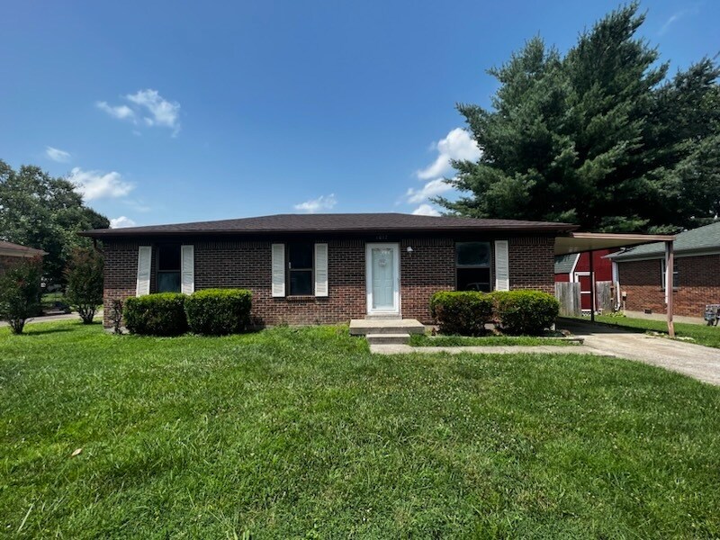 Foto principal - 6017 Larkgrove Dr